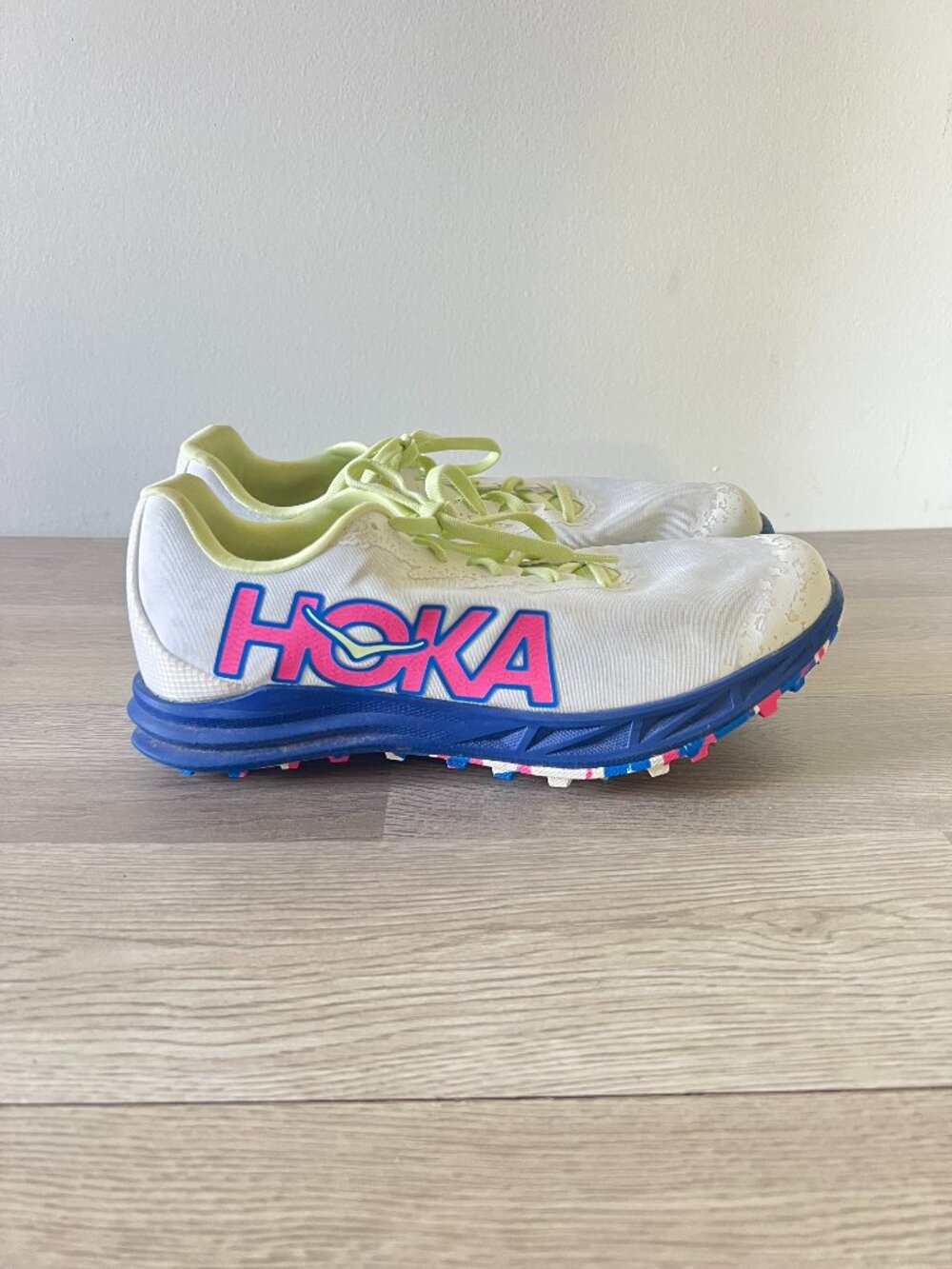 HOKA Crescendo XC  Running Shoes With Spikes Women's 10.5 White Pink Blue